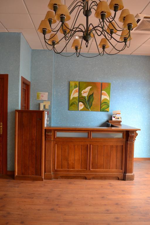 Hostal Quevedo Леон Екстер'єр фото