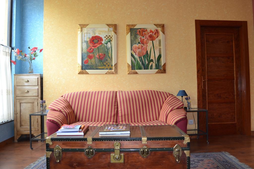 Hostal Quevedo Леон Екстер'єр фото