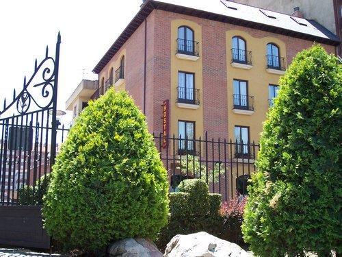 Hostal Quevedo Леон Екстер'єр фото